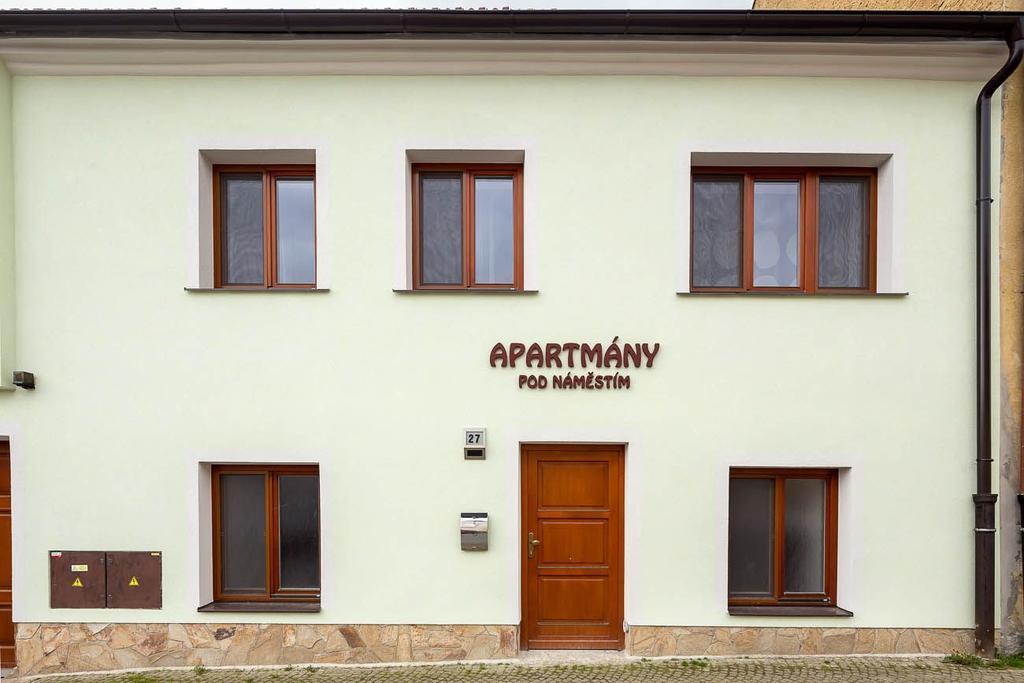 טלץ' Apartmany Pod Namestim מראה חיצוני תמונה